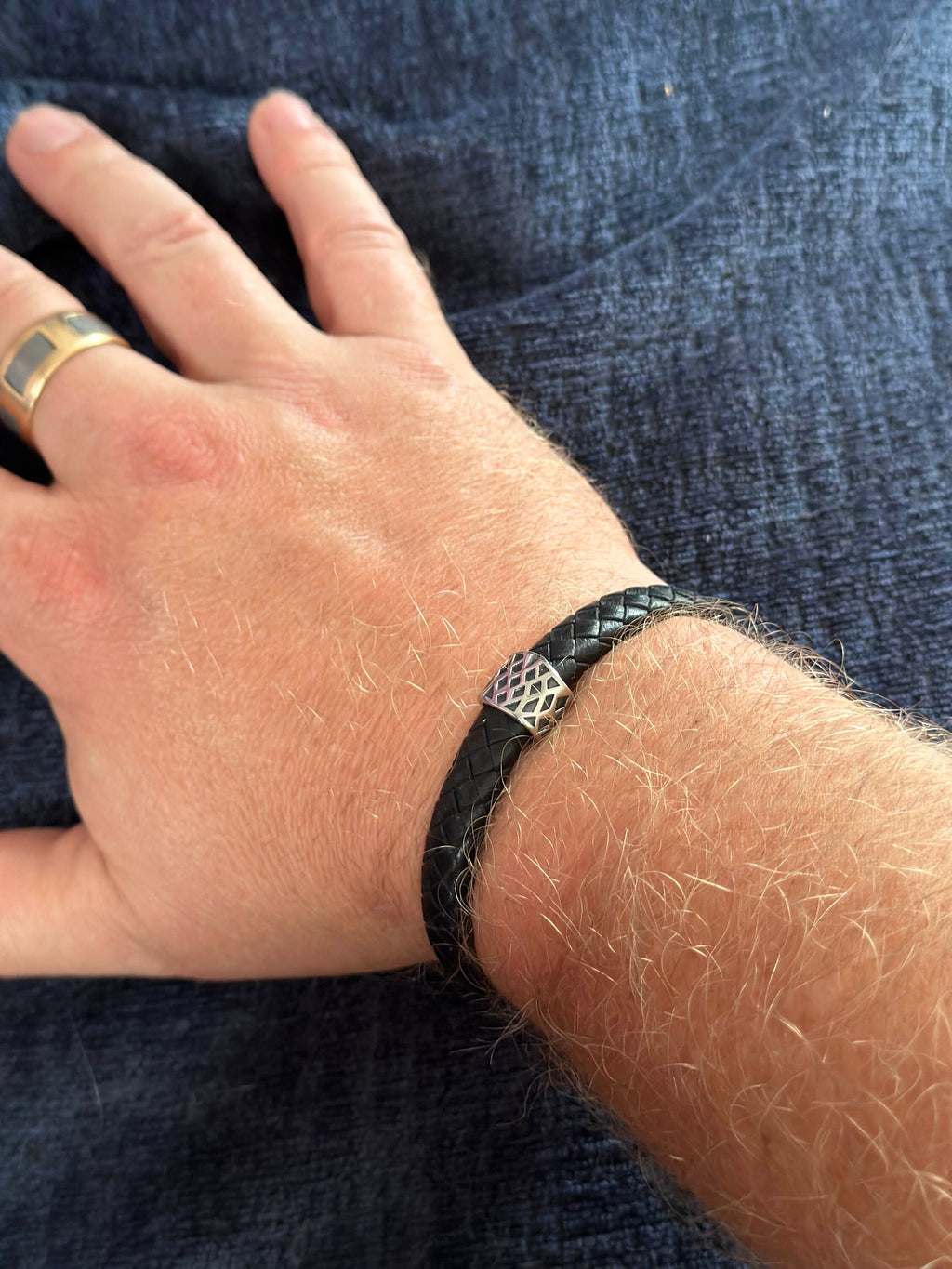 Step into Style with our Flat Braided Leather Bracelet for Men - Trendy and Timeless Wristwear, Handcrafted for Fashion-Forward Individuals