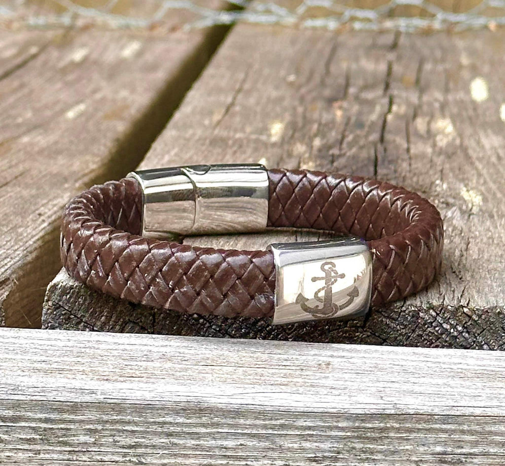 Traditionellt ankararmband för sjömannen, lasergraverat rostrfritt stål och flätat läder