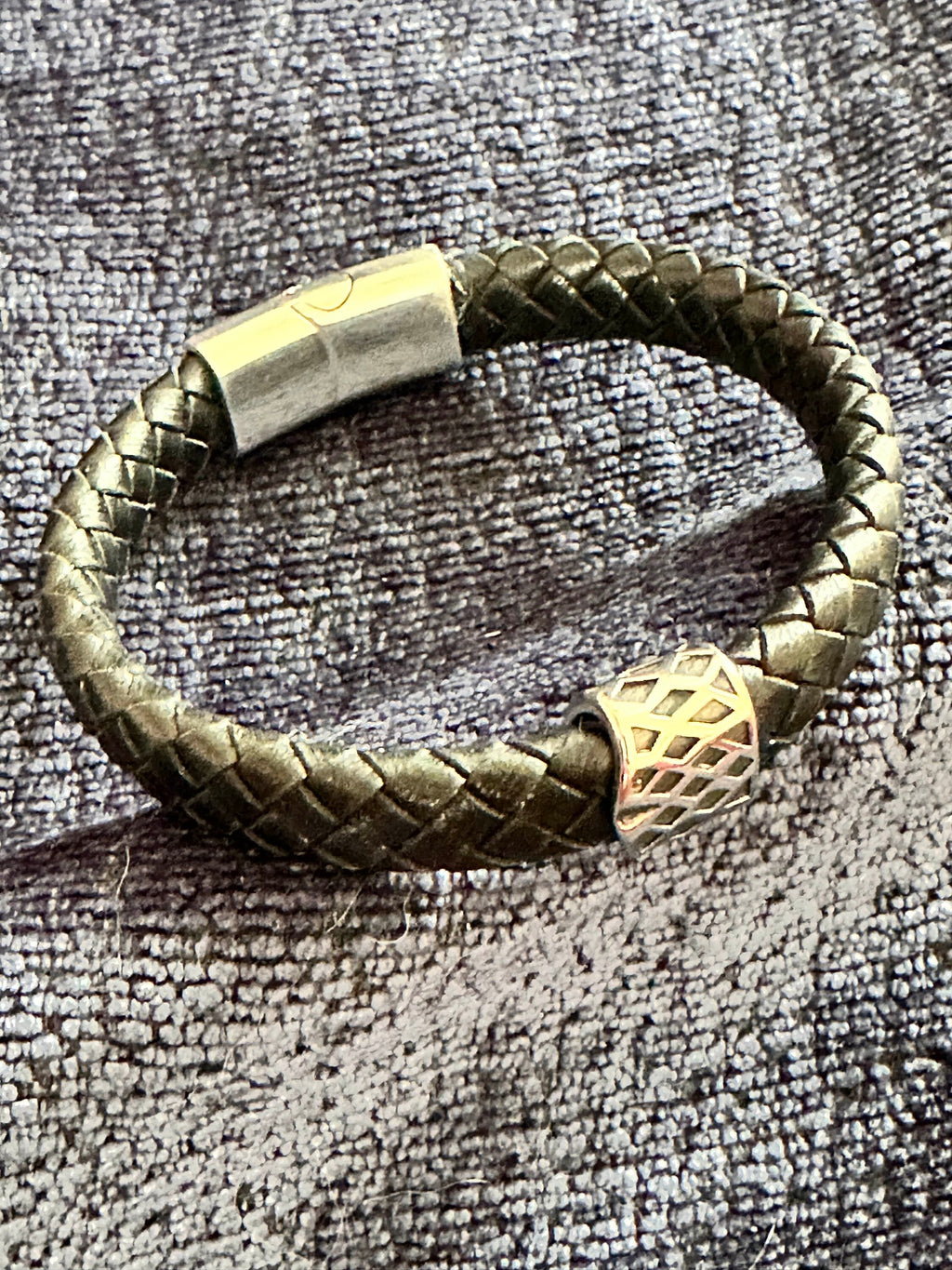 Step into Style with our Flat Braided Leather Bracelet for Men - Trendy and Timeless Wristwear, Handcrafted for Fashion-Forward Individuals