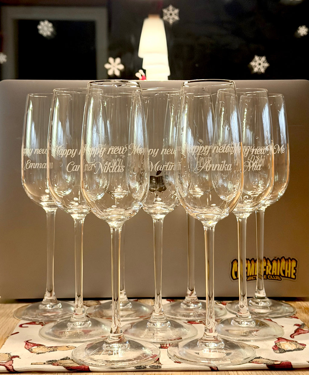 Graverade Champagneglas