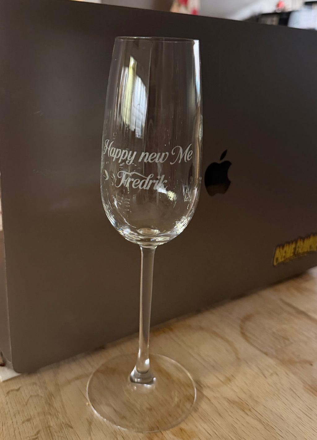 Graverade Champagneglas