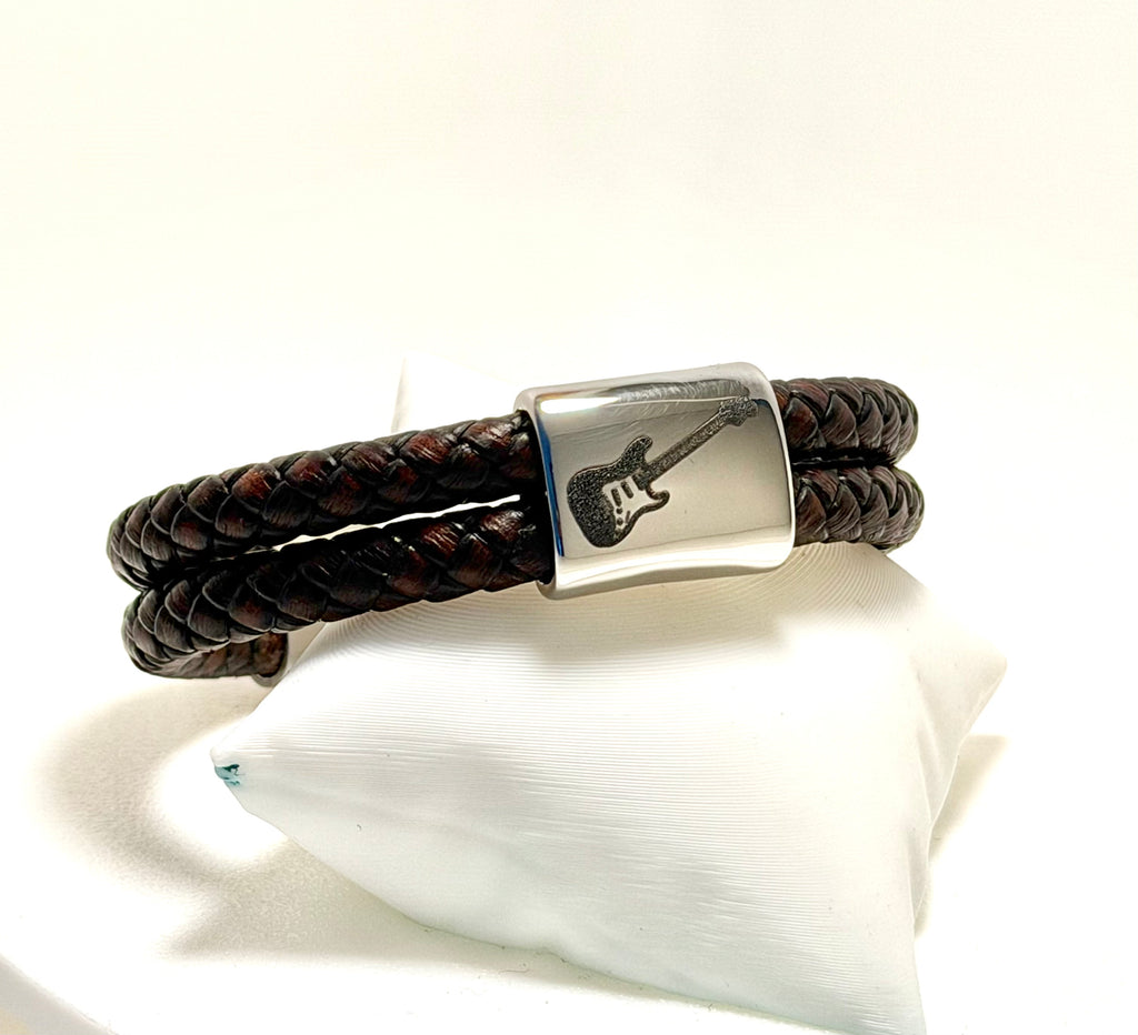 Viking-inspired leather bracelet with Tree of Life in stainless steel