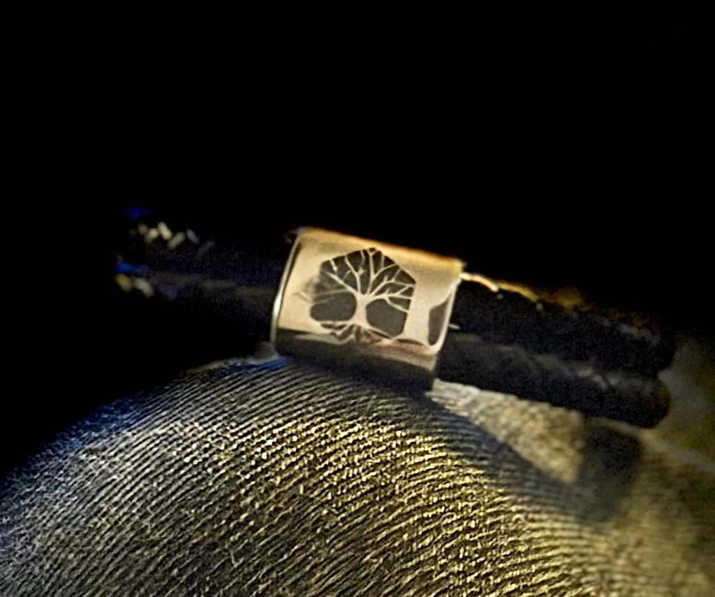 Vikinginspirerat läderarmband med Livets träd i rostfritt stål