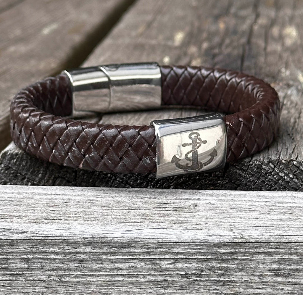Traditionellt ankararmband för sjömannen, lasergraverat rostrfritt stål och flätat läder