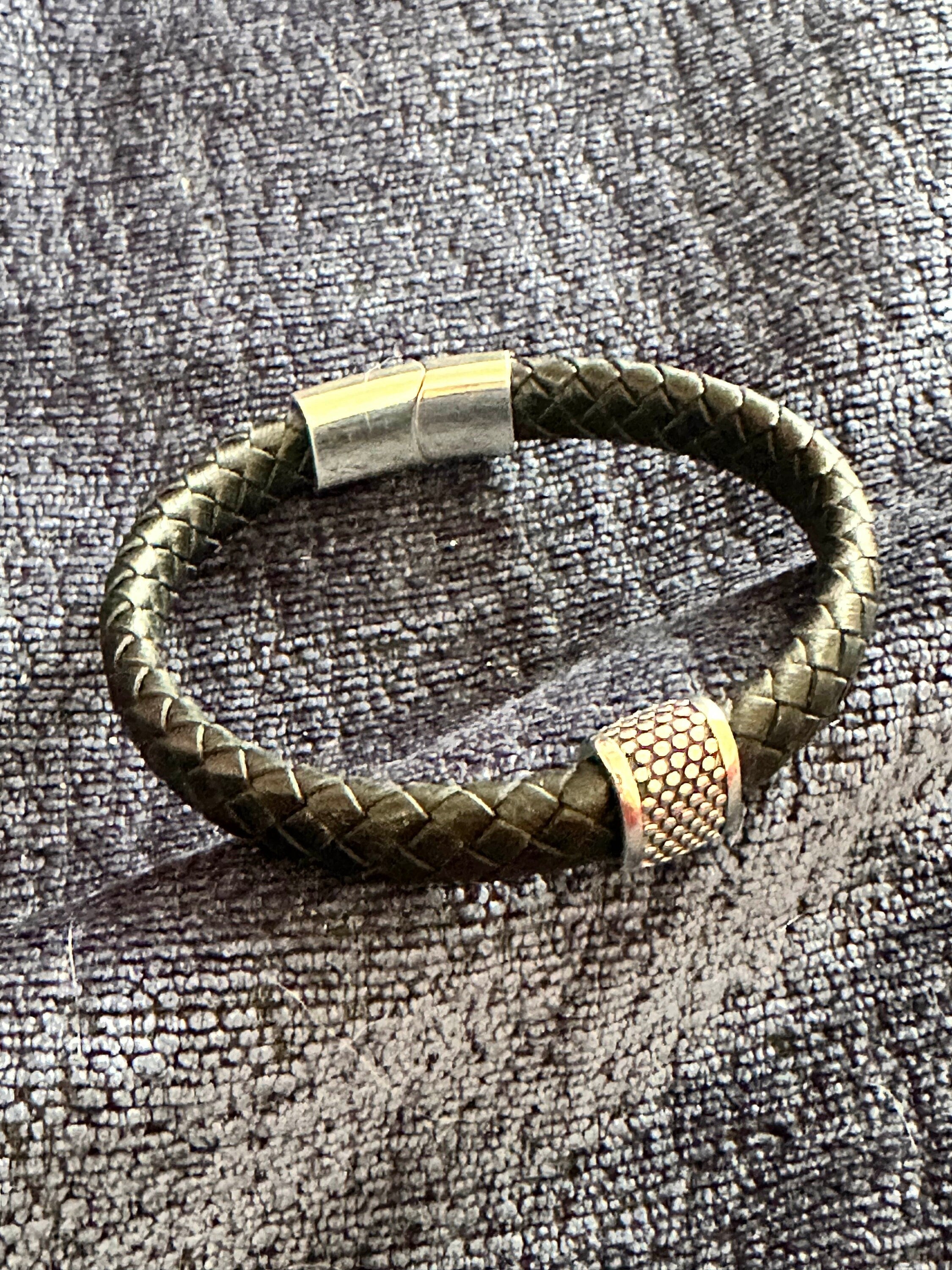 Mens leather braclet, flat braided in black with steel charm and magnetic lock