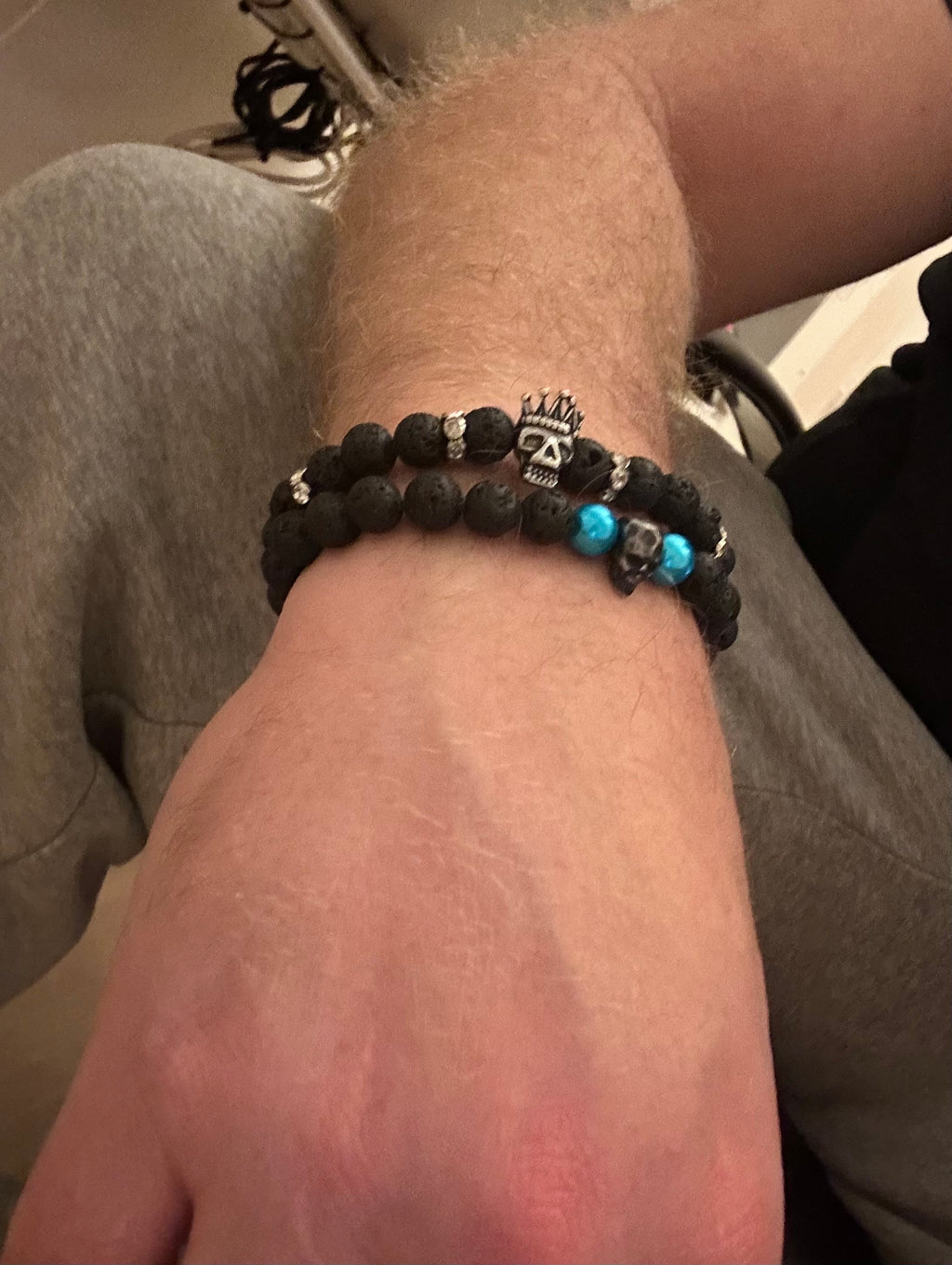 Pärlarmband lavasten och dödskalle med kungakrona – herr