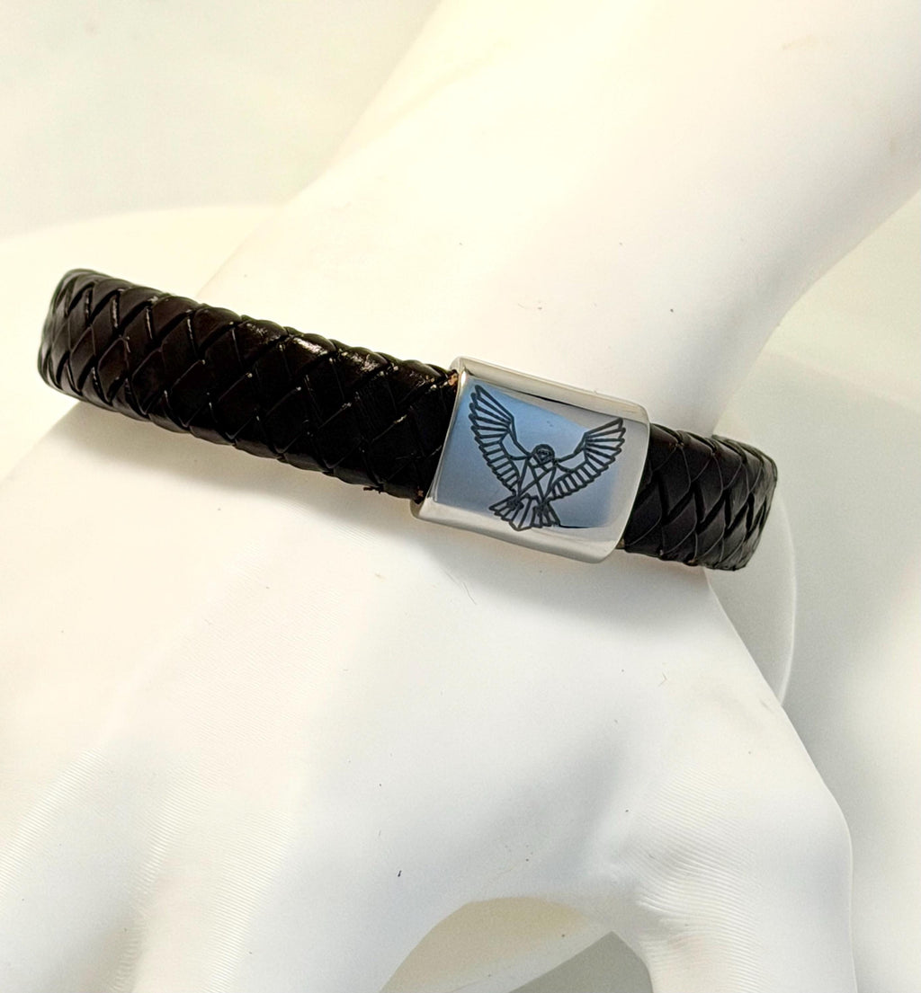 Läderarmband nordisk mytologi, Örn – En symbol för visdom och frihet