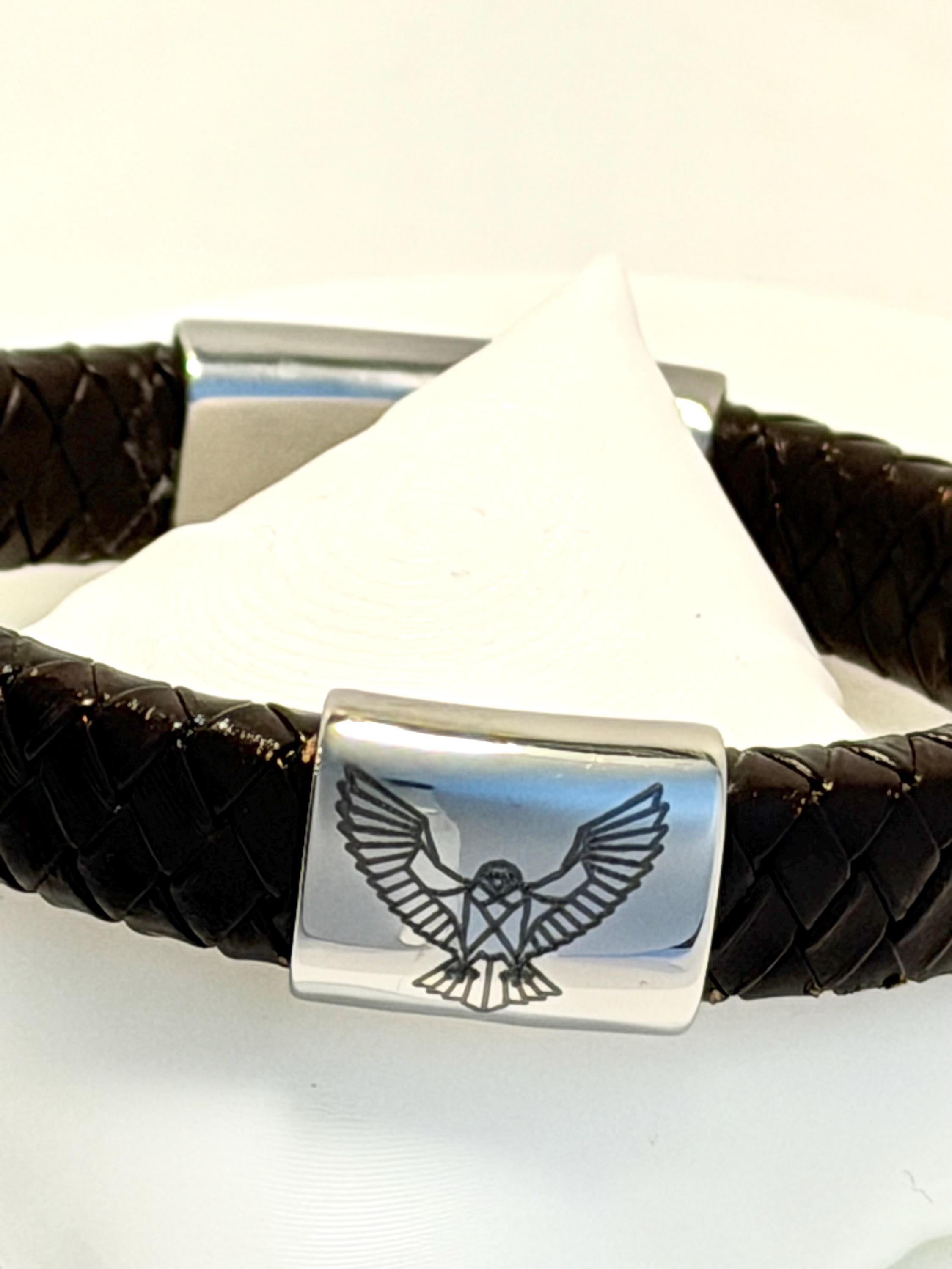 Läderarmband nordisk mytologi, Örn – En symbol för visdom och frihet